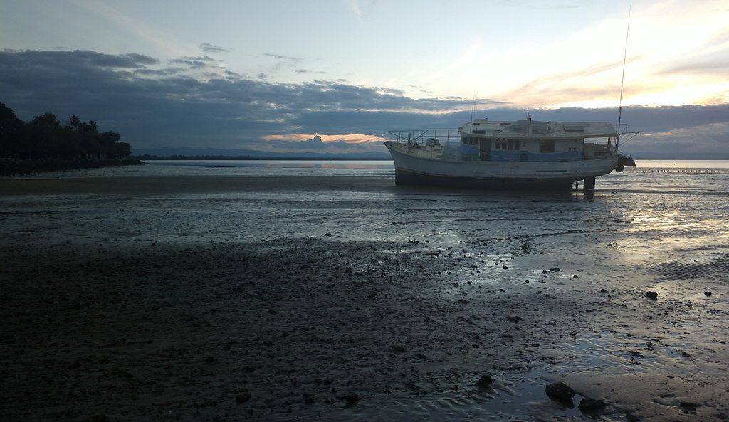 boat on beach,scarborough on 14-07-2013 (2)