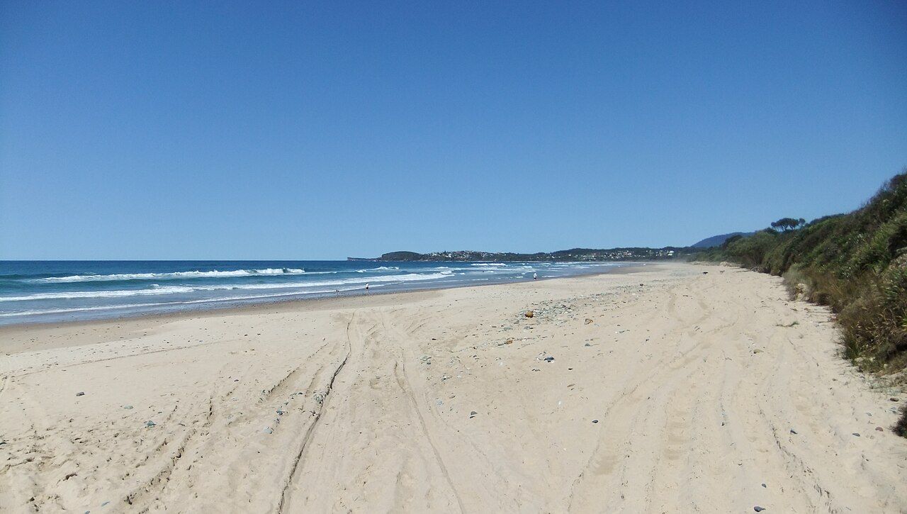 AU-E beach