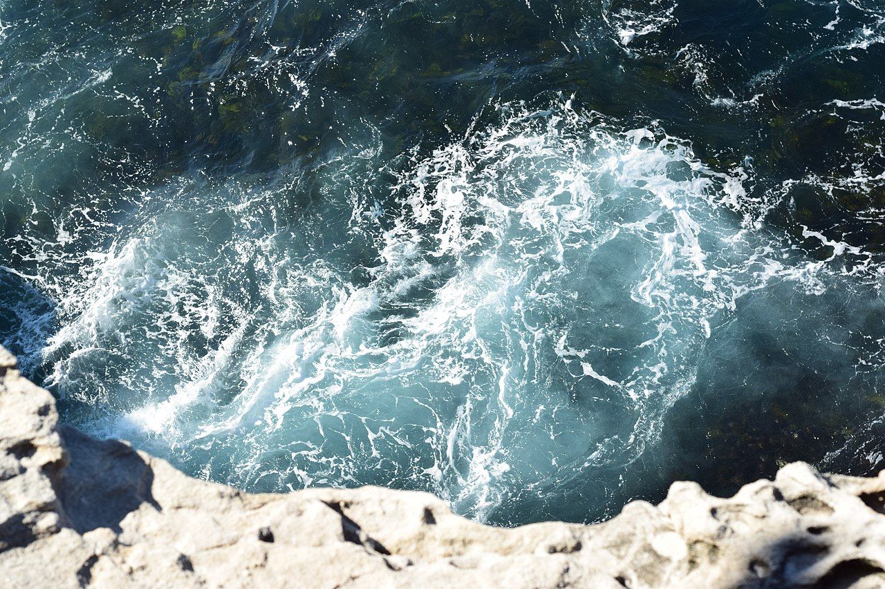 Bondi Beach, Australia (Unsplash 9dMzyieG4OI)