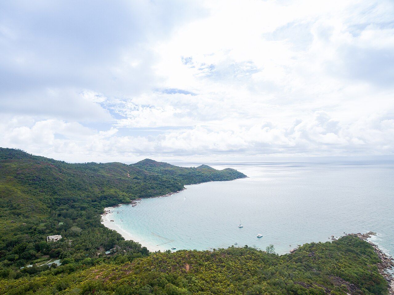 Anse Lazio Beach Praslin Seychelles.DNG (25746045428)