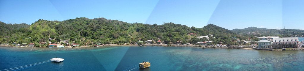 Roatan - Equinox at Pier (5672990474)