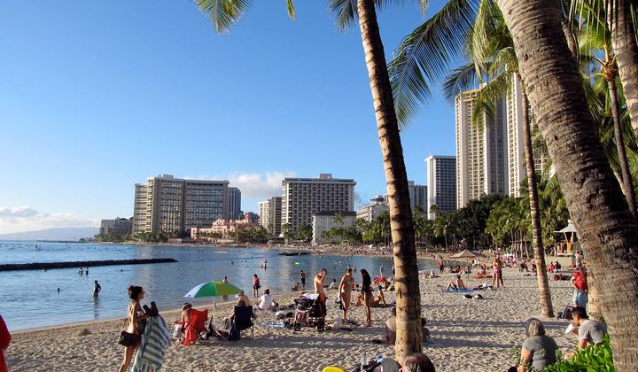 090 Duke Kahanamoku Statue, Waikiki Beach Oahu Hawaii 1993