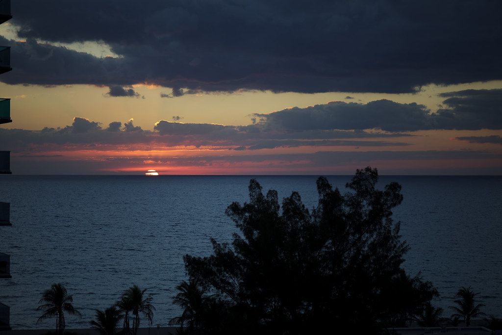 Sunrise at Hollandale Beach | 110216-1272-jikatu