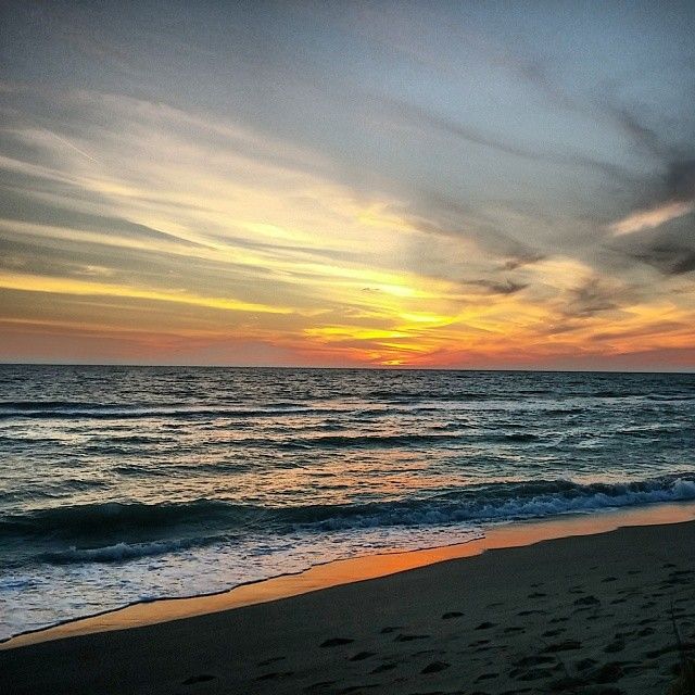 Another sunset. Happy Easter everyone! #sunsetsofinstagram #Sunset_medness #pureflorida #FLA #florida #SRQ #sarasota #Siestakey #turtlebeach #midnight