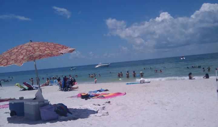Caddy's on the beach