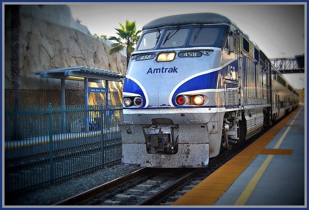 Pacific Surfliner @ Solana beach CA.