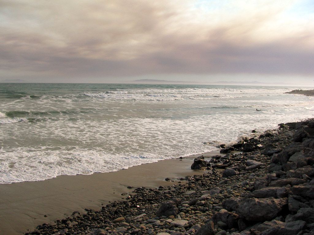 jesusita fire - from ventura beach 5-6-09