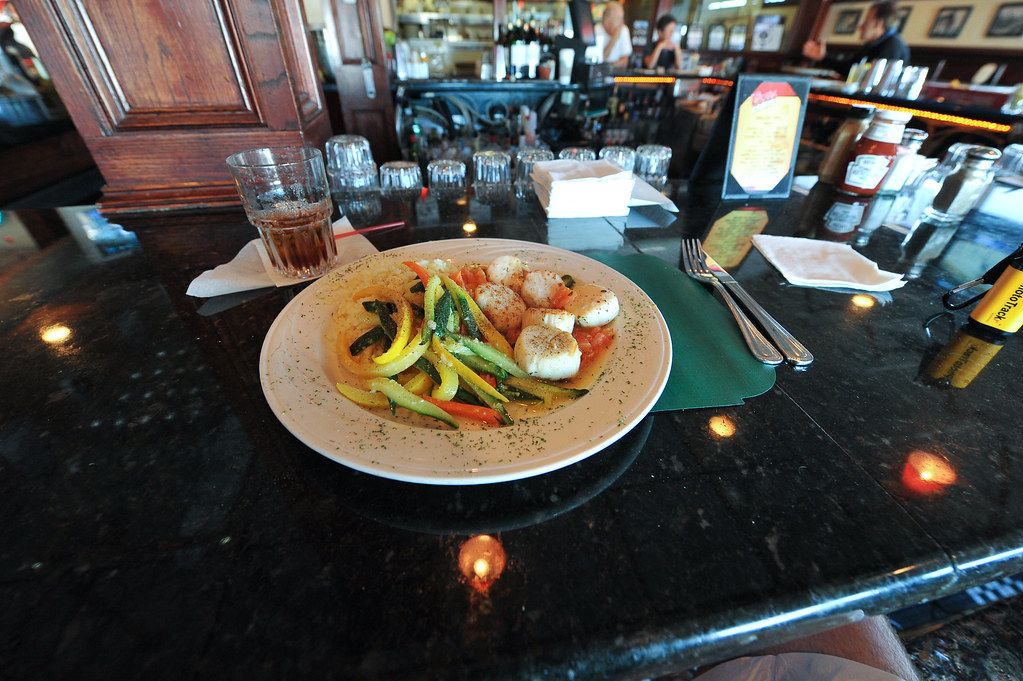 Sallee Tee's Raw Bar and Grille, Monmouth Beach, NJ