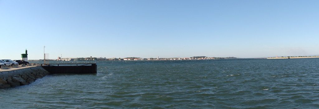 Cycle Tour in Aveiro: taking the ferry