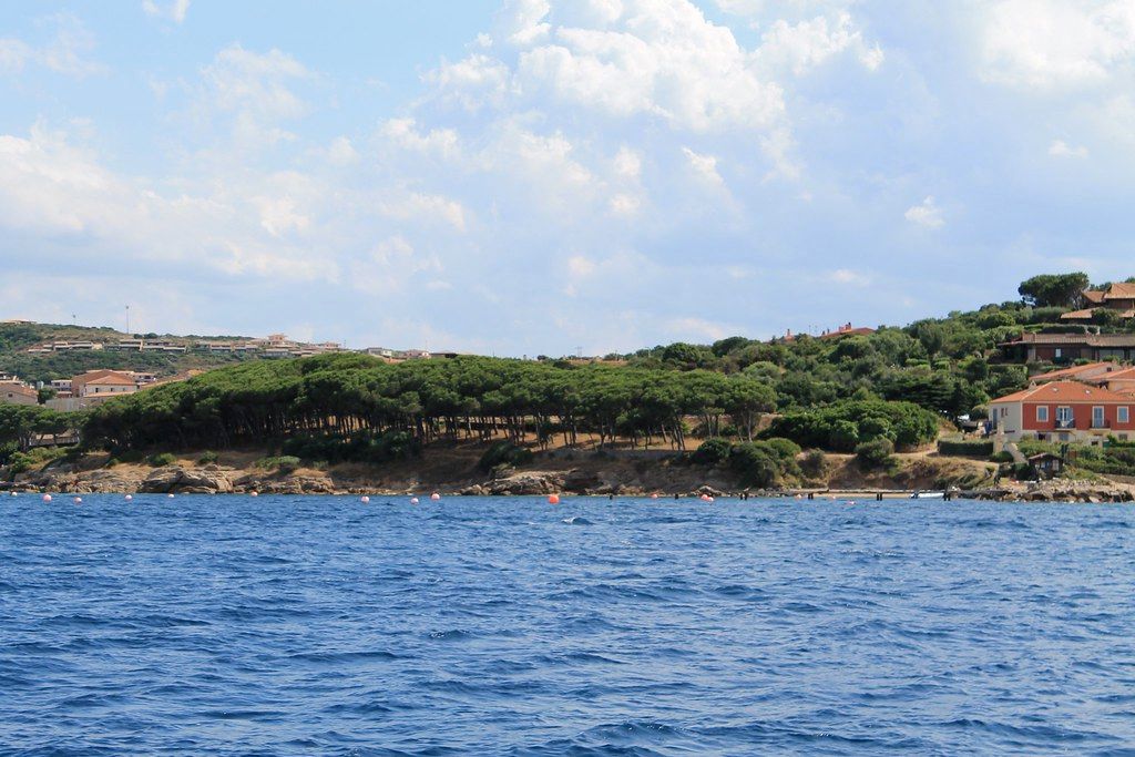 Sailing from Capo d'Orso toward Cala Francese