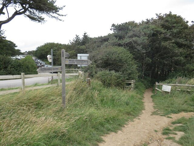 Durdle Door : Pathway to Lulworth Cove