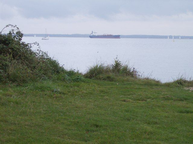 Coastal slip at Thorness Bay