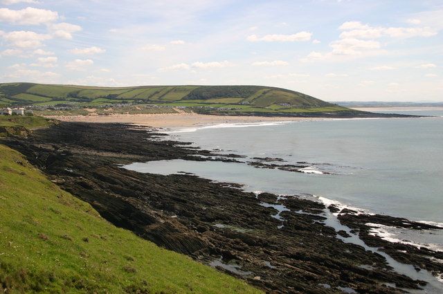 Coastal rock formations between Croyde Bay and Baggy Point