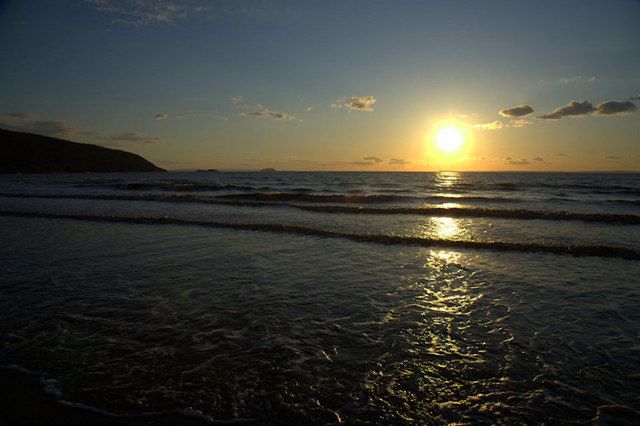 Sand Bay looking towards Birnbeck Pier