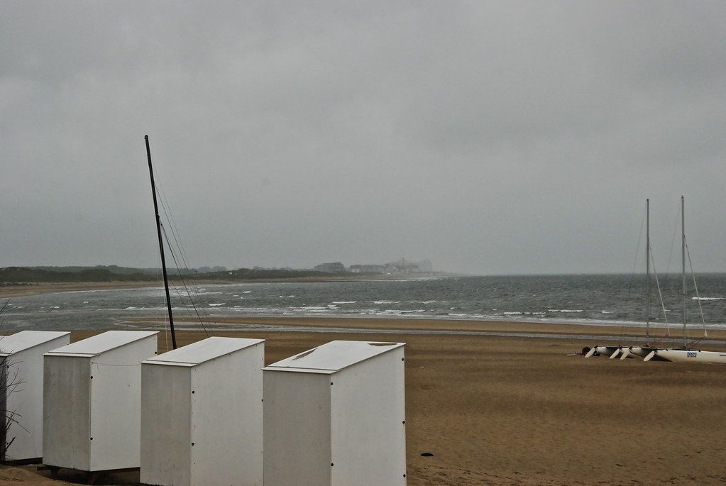 La plage sous la pluie