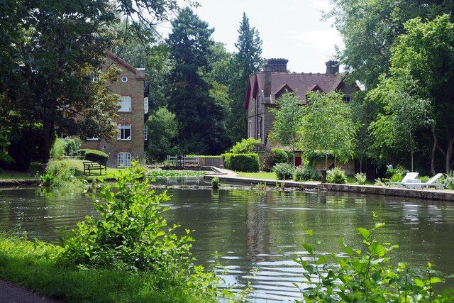 Grand Union Canal, Grove Mill
