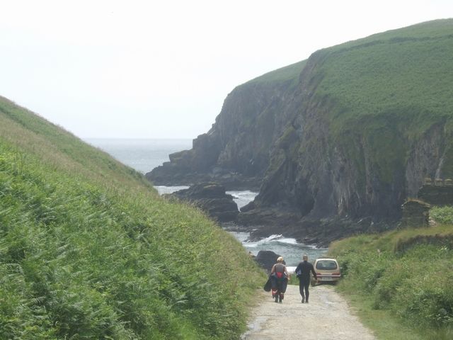 Divers in Nohaval Cove