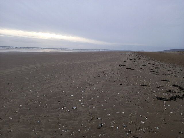 Westerly view along the sands south of Laugharne Burrows