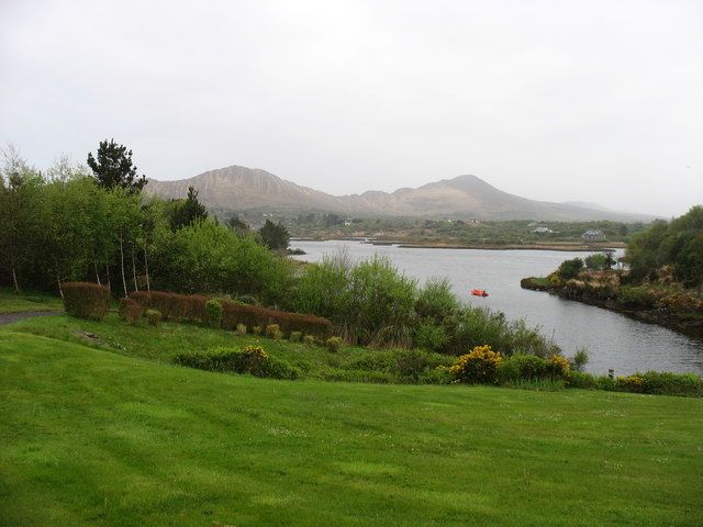 Sneem River estuary at Goldens Cove