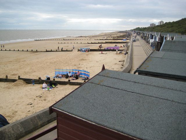 Frinton-on-Sea: The beach south of Sandy Hook Breakwater