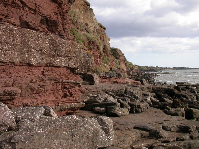 Sandstone cliffs in Harrylock Bay