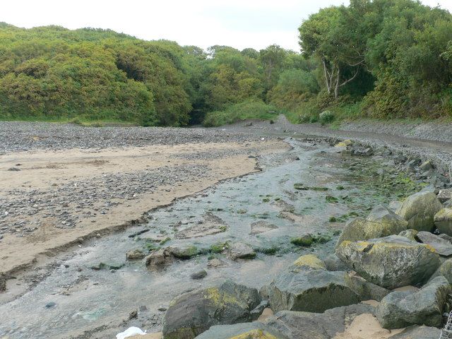 Afon Llethi reaching New Quay Bay