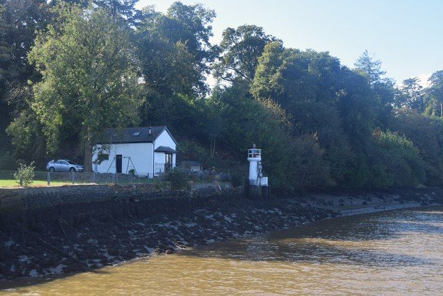 Navigation light at Glen Cove
