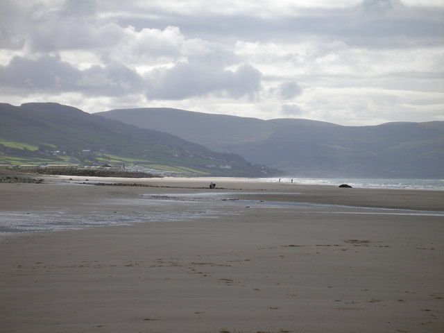Frisbee on the beach at Sunnysands, Barmouth. 2012.