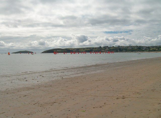 Dinghies out in the bay with Penrhyn Du and St Tudwal's East forming the background