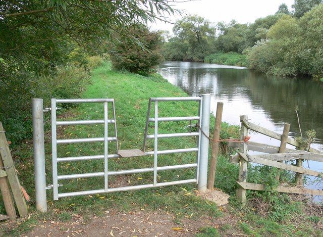 Towpath of the Grand Union Canal