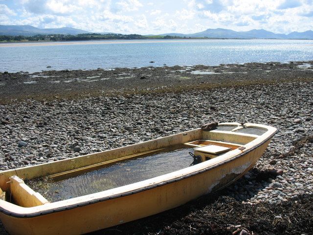 Approaching the Plas Penrhyn beach