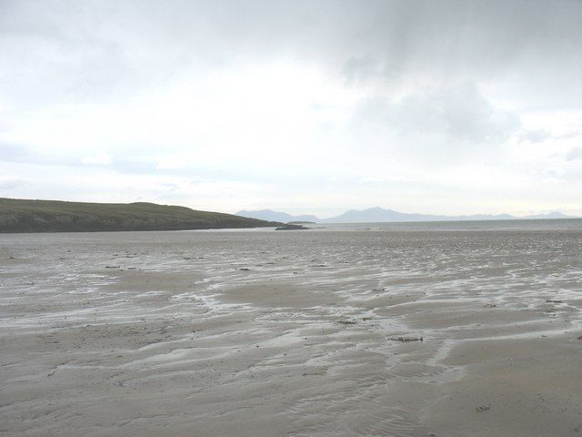 View southeastwards along Traeth Mawr beach