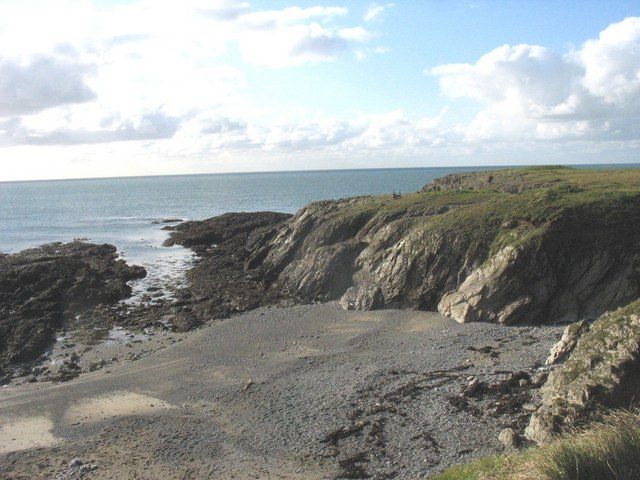 Beach east of Braich-lwyd point
