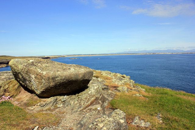 View towards Porth Gorslwyn