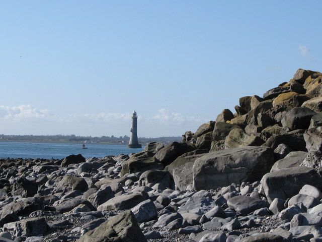 Rocky shore on the east side of Cranfield Point