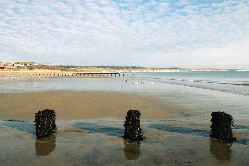 British seaside holiday (extra cannon)