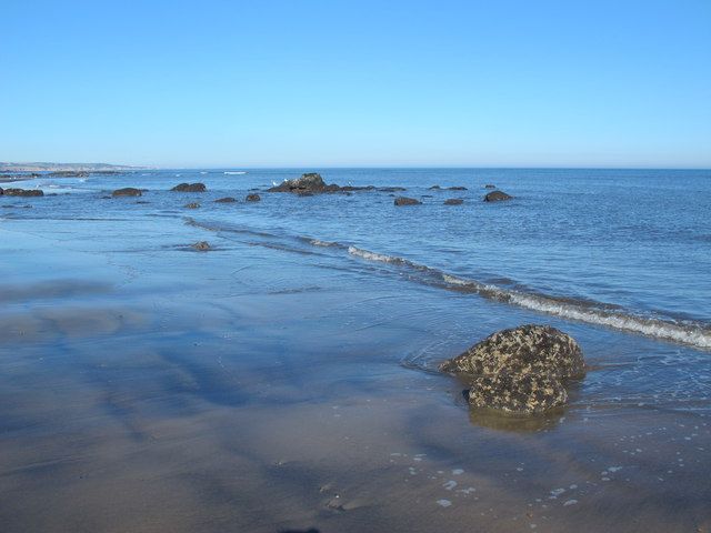 Beach and rocks near Fillpoke Lane