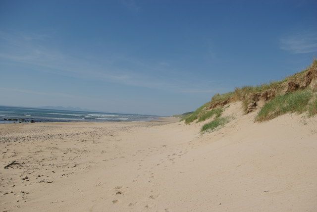 Beach & dunes at Machrihanish Bay