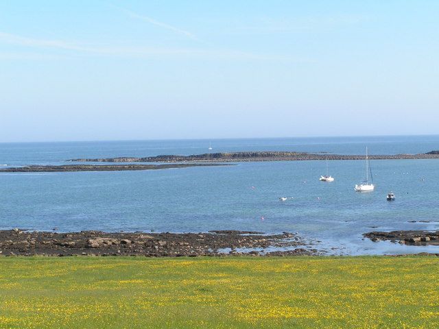Emblestone and Out Carr, at low tide.