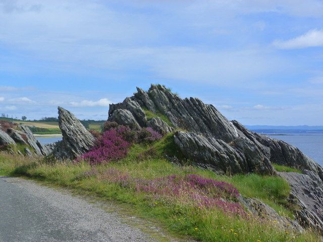 Rocky shore near Skipness