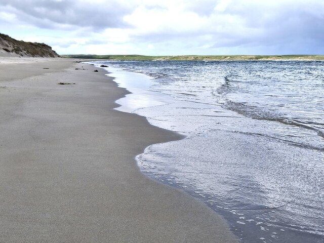 Beach and dunes at Killinallan Point
