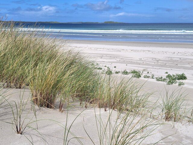 The beach, dunes and marram grass at Tràigh Baile Aonghais