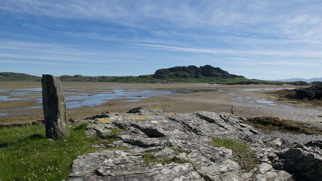 Landfall markers for the Strand crossing, Oronsay