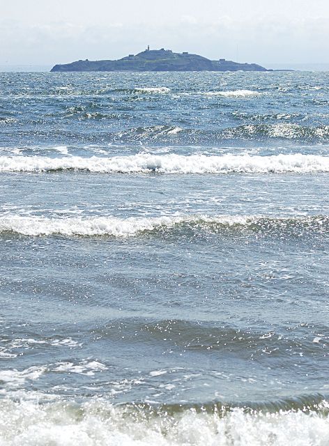 Inchkeith from Kinghorn