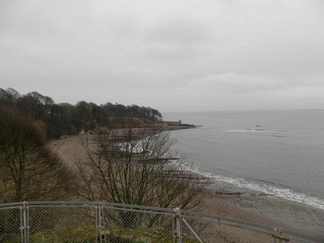 Shore at Ravenscraig Castle