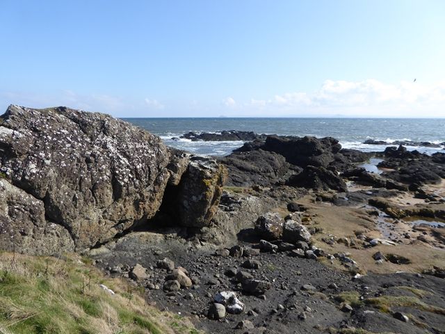 Rocky shoreline at Elie Ness