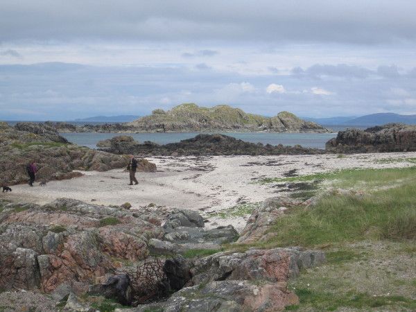 Traigh an t-Suidhe and Eilean Chalbha