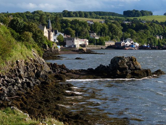 Shoreline at Newport-on-Tay