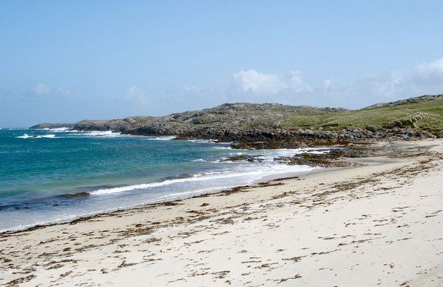 Coastline to the north east of Traigh Halum