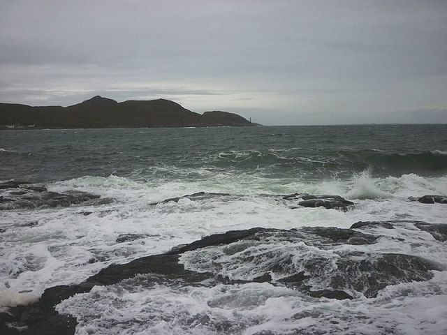 Tidal rocks and surf, Sanna Bay